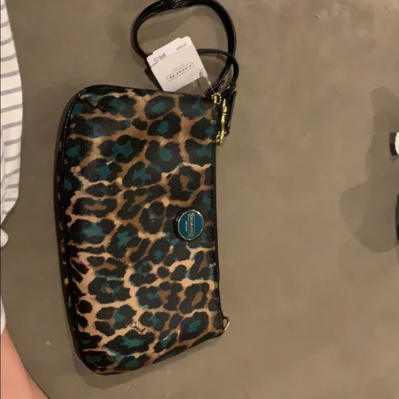 Coach clutch with tags - Picture 1 of 2